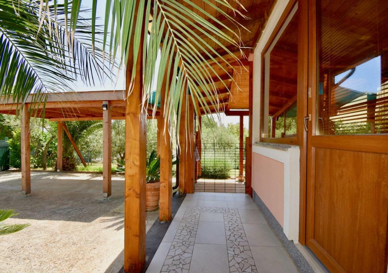 Relaxing Holiday House With Terrace Sea View Medulin Exterior foto